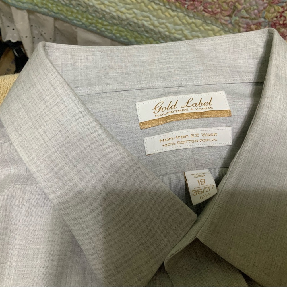 DUPLICATE LISTING - ALREADY SOLD- Bundle of 4- Mens BIG AND TALL dress shirts.
